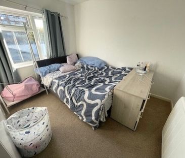 Park Farm Drive, Derby, DE22 - Photo 2