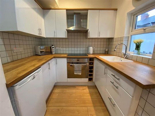 26 Ravenhill Avenue, Belfast, BT6 8LG - Photo 1