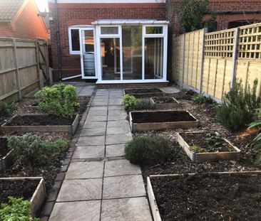 2 bedroom terraced house to rent - Photo 6