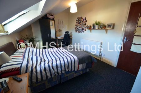 6 Bedroom Mid Terraced House for rent in Ebberston Terrace - Photo 2
