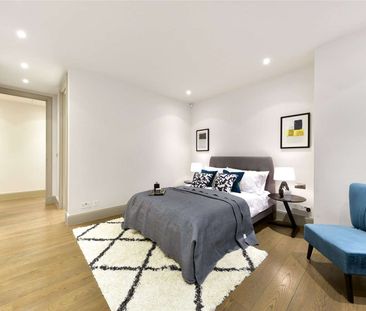 A very impressive two bedroom flat with decked terrace - Photo 6