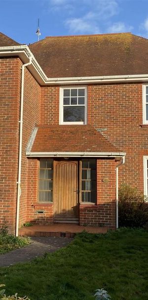 4 bedroom detached house to rent - Photo 1