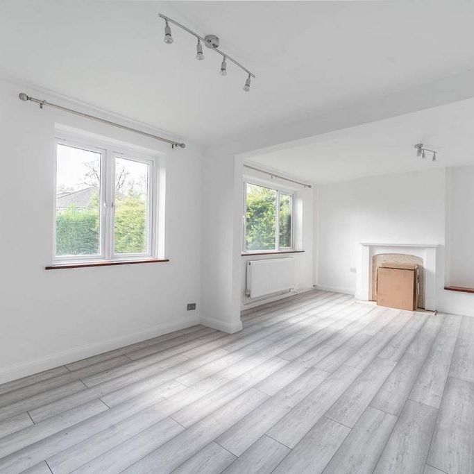 3 bedroom semi-detached house to rent - Photo 1