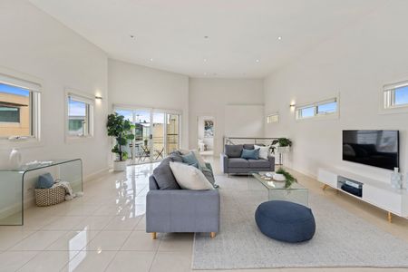 Stunning 3-Bedroom Townhouse in Bonbeach! - Photo 3