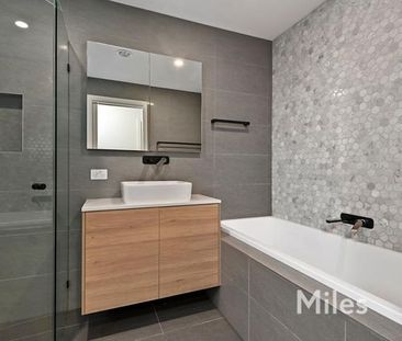 5/5 Flower Street, Essendon - Photo 3