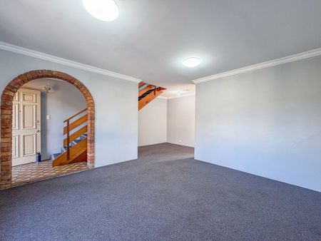 Home For Rent - Photo 5