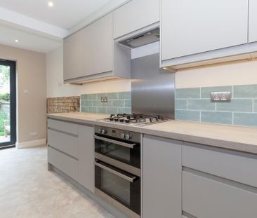 4 bedroom terraced house to rent - Photo 6