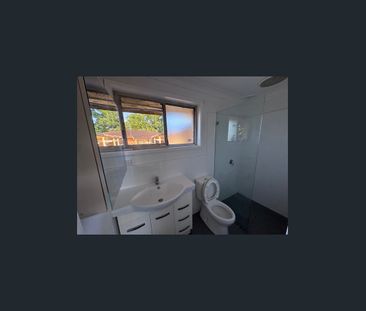 Neat Unit in Ideal Location! - Photo 4