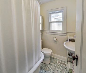 For Lease - 317 Victoria Park Avenue Unit# Upper, Toronto, Ontario - Photo 2