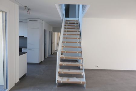 Neuwertige Maisonette Dachwohnung im Dorfkern - Photo 2