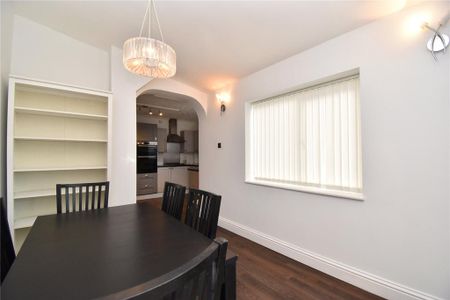 2 bedroom terraced house to rent - Photo 4