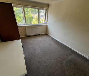 4 bedroom terraced house to rent - Photo 4