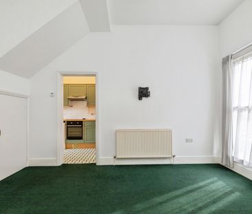 2 bedroom maisonette to rent - Photo 6