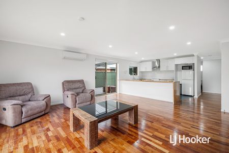 13 Pagoda Crescent, Quakers Hill NSW 2763 - House For Rent | Domain - Photo 4