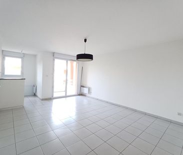 location Appartement T2 DE 41.22m² À SEILH - Photo 1