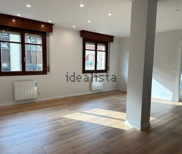 Alquiler de piso en Calle Paulino Mendivil - Photo 1