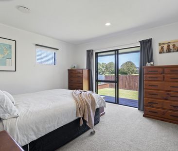 Magnificent on Meander - Welcome Bay - Photo 4