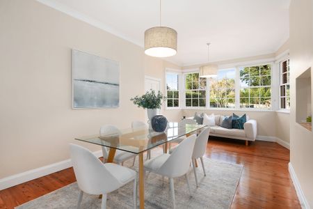 Family Home with an In-Ground Pool, Mere Moments from a selection of Elite Schools - Photo 2