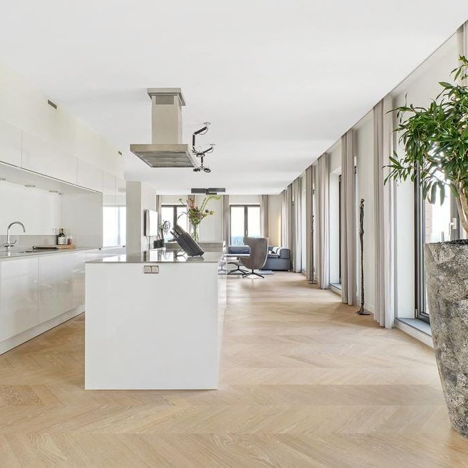 Appartement te huur: Gustav Mahlerplein 257 1082 MS Amsterdam - Photo 1