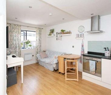 Swan Court, Waterhouse Street, Hp, Hemel Hempstead, HP1 - Photo 2