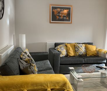 BEDROOM 4 – LARGE DOUBLE ENSUITE - Photo 2