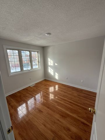 For Lease - 121 Wharnsby Drive, Toronto, Ontario - Photo 2