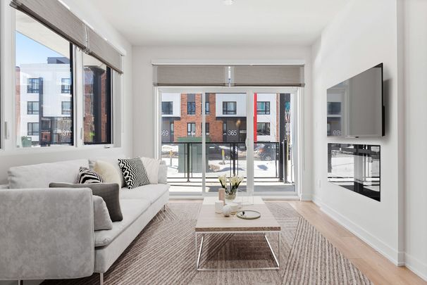 350 Boulevard De L'Amerique-Francaise, Gatineau, QC - Photo 1