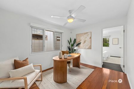 Beautiful Home, Great Location, Space and Style - Photo 3