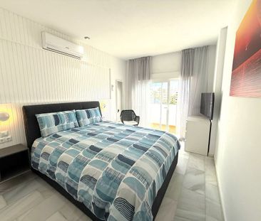 4 bedroom luxury penthouse for rent in Málaga, Andalusia - Photo 3