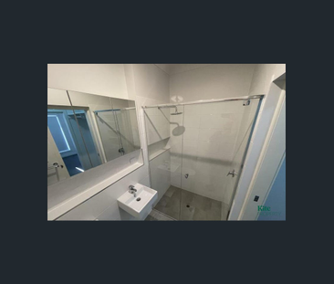 Modern 3-Bedroom Townhouse in Peaceful Marden - Photo 4