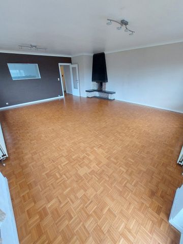 Lumineux appartement 2ch avec terrasse à 1070 Anderlecht  Loyer: 1 150 € - Photo 3