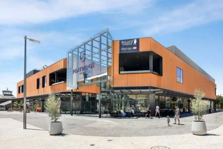 “Partly Furnished with the Best Views of Melbourne!” - Photo 3