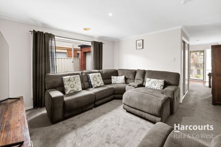 3 Bedroom Spacious Family Home! - Photo 2