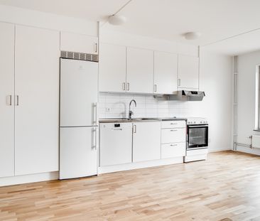 Stenkumlagatan, Västerås - Photo 2