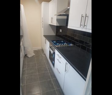 4 Bed End Terrace, Hamilton Road, CV2 - Photo 6