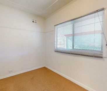 1/7 Ford Avenue, Mount Hutton NSW 2290 - Photo 3