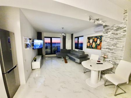 Închiriere Apartament 2 Camere – Zona Butoaie, Mamaia vedere lac - Fotografie 3