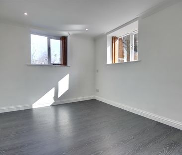 Lower Quay Close, Fareham - Photo 5