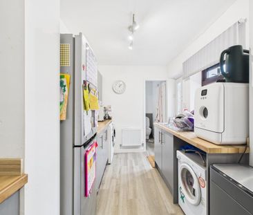 2 bedroom terraced house to rent - Photo 6