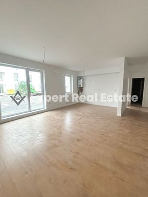 APARTAMENT 3 CAMERE - NOU-PARTER-BIROU-COSMETICA-ATELIER - Fotografie 1