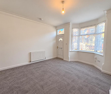 3 bedroom end of terrace house to rent - Photo 1