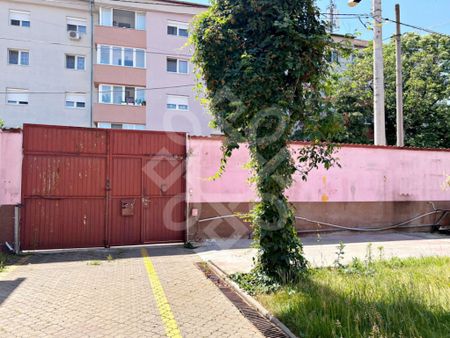 Casa cu 6 camere de inchiriat in Rogerius - Fotografie 2