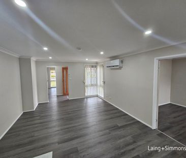 Beautiful four-bedroom family home in a prime location - Photo 2