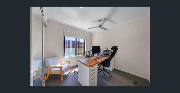 Spacious Family Home in the Heart of Coomera’s ‘Lura Estate’ - Photo 1