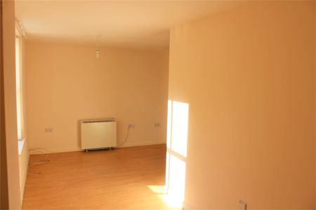 Kingston Court, Taunton - Photo 2