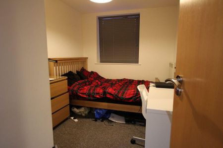 2 bedroom flat to rent - Photo 3