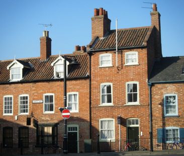 Castlegate, Newark, Nottinghamshire, NG24 - Photo 2