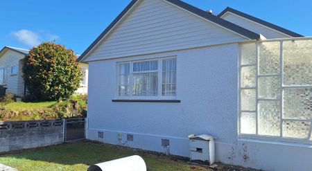 3 Bedroom Family Home - Photo 2