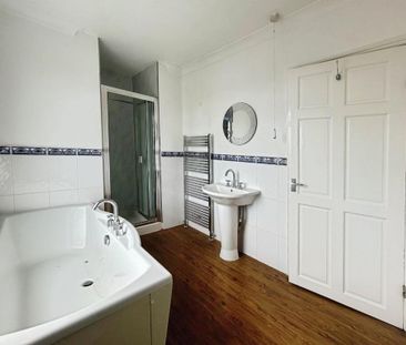 3 bedroom terraced house to rent - Photo 6