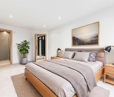 2 bedroom penthouse to rent - Photo 3